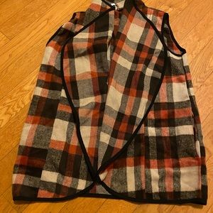 Vest sleeveless checks pattern